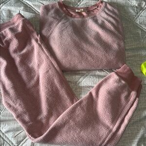 Z SUPPLY SWEAT SET FUZZY PINK.  TOP SZ M BOTTOM JOGGERS SZ S